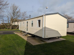 A&J Caravan 14